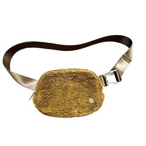 Lululemon tan Sherpa Teddy Bear fleece belt bag waist fanny pack O/S Nylon Poly